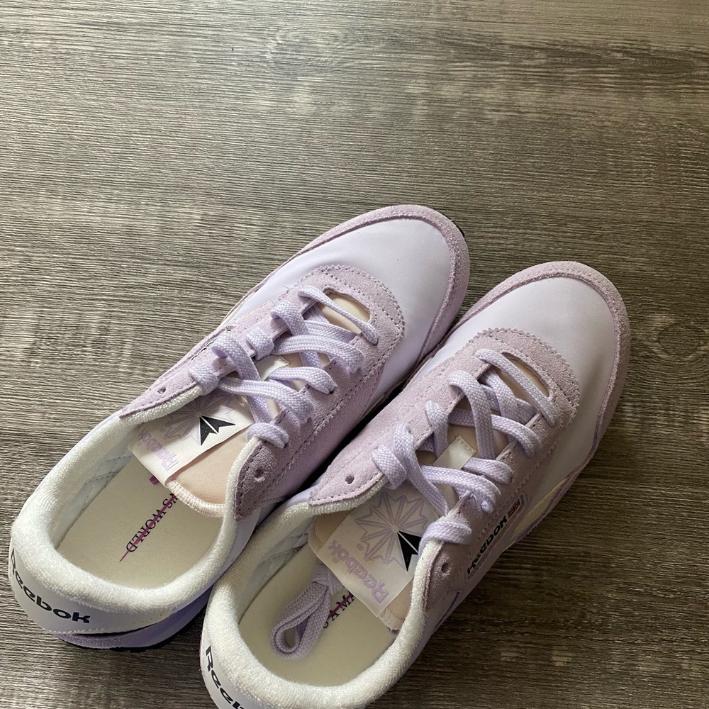 Reebok Classic AZ Women's Pastel Purple Sneakers